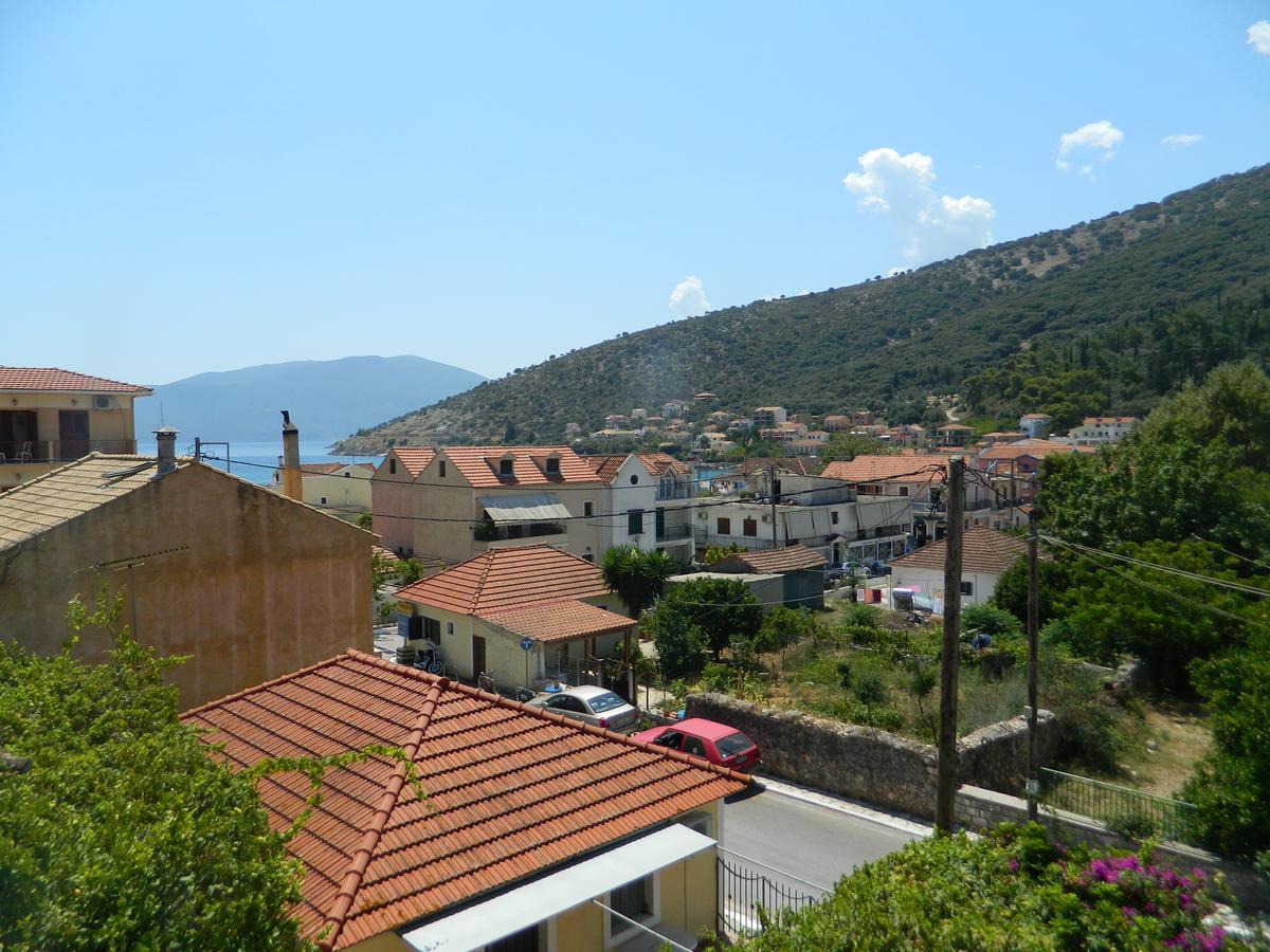 Logara'S Apartments Agia Efimia Exterior photo